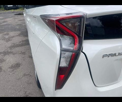 Toyota Prius 1.8 VVTi Excel Euro 6 (S/S) CVT 5Dr - 29