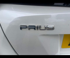 Toyota Prius 1.8 VVTi Excel Euro 6 (S/S) CVT 5Dr - 30