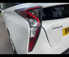 Toyota Prius 1.8 VVTi Excel Euro 6 (S/S) CVT 5Dr - 31