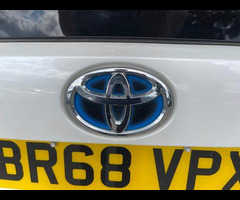 Toyota Prius 1.8 VVTi Excel Euro 6 (S/S) CVT 5Dr - 33