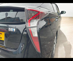 Toyota Prius 1.8 VVTi Excel Euro 6 (S/S) CVT 5Dr - 31