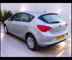 Vauxhall Astra 1.6 16v Exclusiv Auto Euro 5 5dr - 4