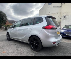 Vauxhall Zafira Tourer 2.0 CDTi SRi Auto Euro 5 5dr - 23