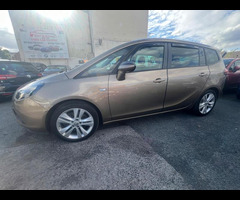 Vauxhall Zafira Tourer 2.0 CDTi SRi Euro 5 5dr - 34