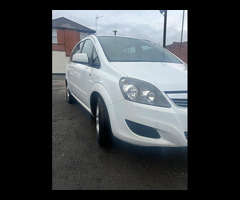 Vauxhall Zafira 1.8 16V Exclusiv Euro 5 5dr - 8