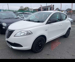 Chrysler Ypsilon 1.2 Ypsilon Silver 5dr - 16