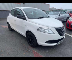 Chrysler Ypsilon 1.2 Ypsilon Silver 5dr - 24