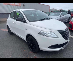 Chrysler Ypsilon 1.2 Ypsilon Silver 5dr - 31